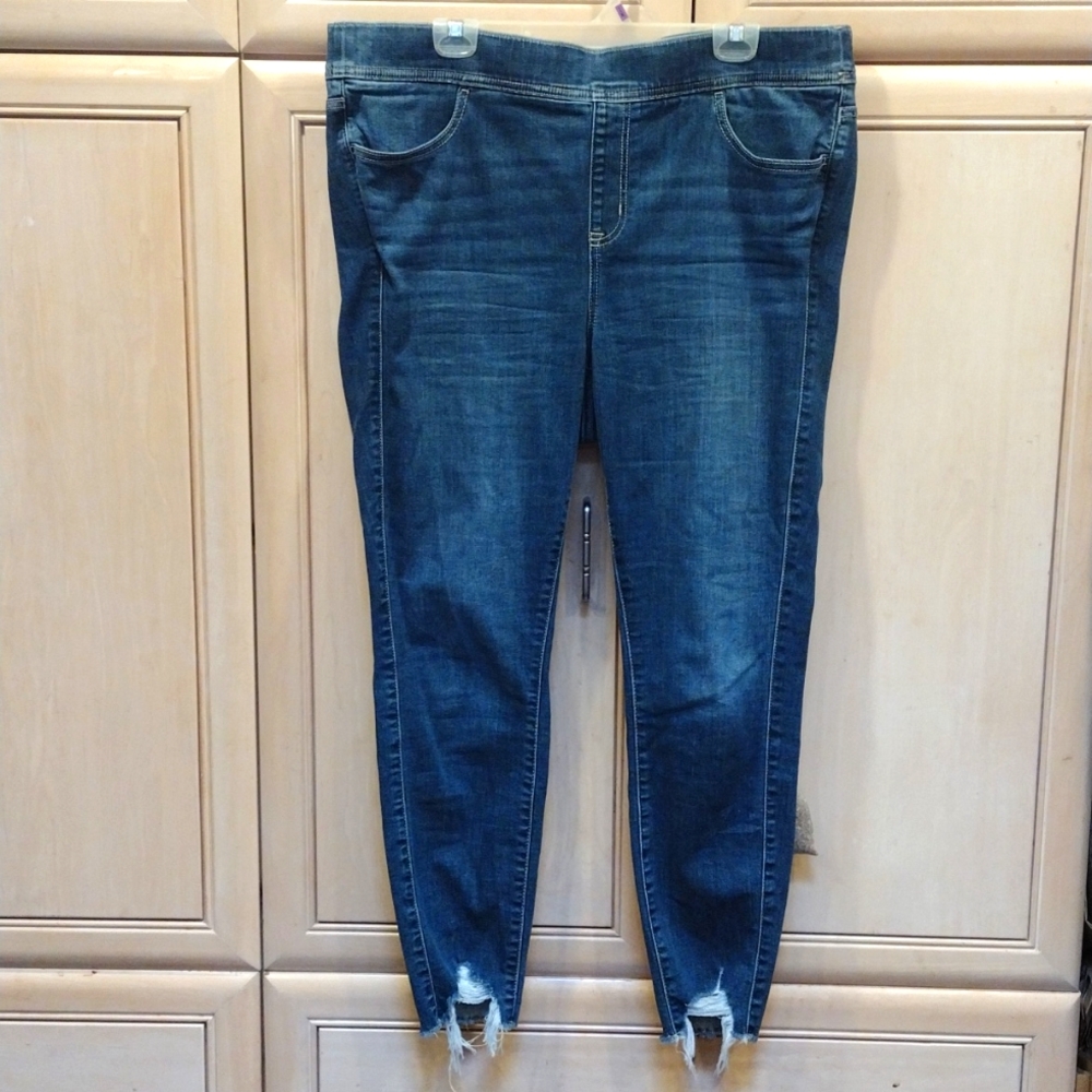 💥Torrid Pull On Distressed Lean Jean Tall